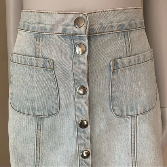 BDG Light Blue Denim Snap Front Pocket Mini Skirt Size Small - Picture 6 of 15
